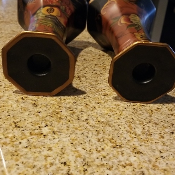 A pair of porcelain pomegranate candlesticks - Picture 4 of 5